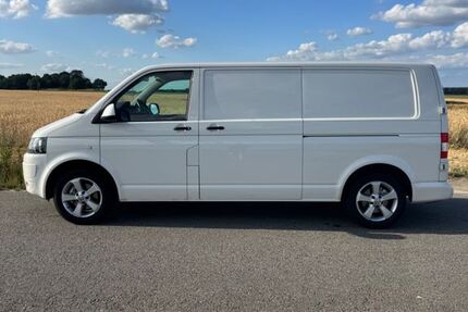 VW T5 Transporter 211.522 km 7.500 &euro; Klötze 38486