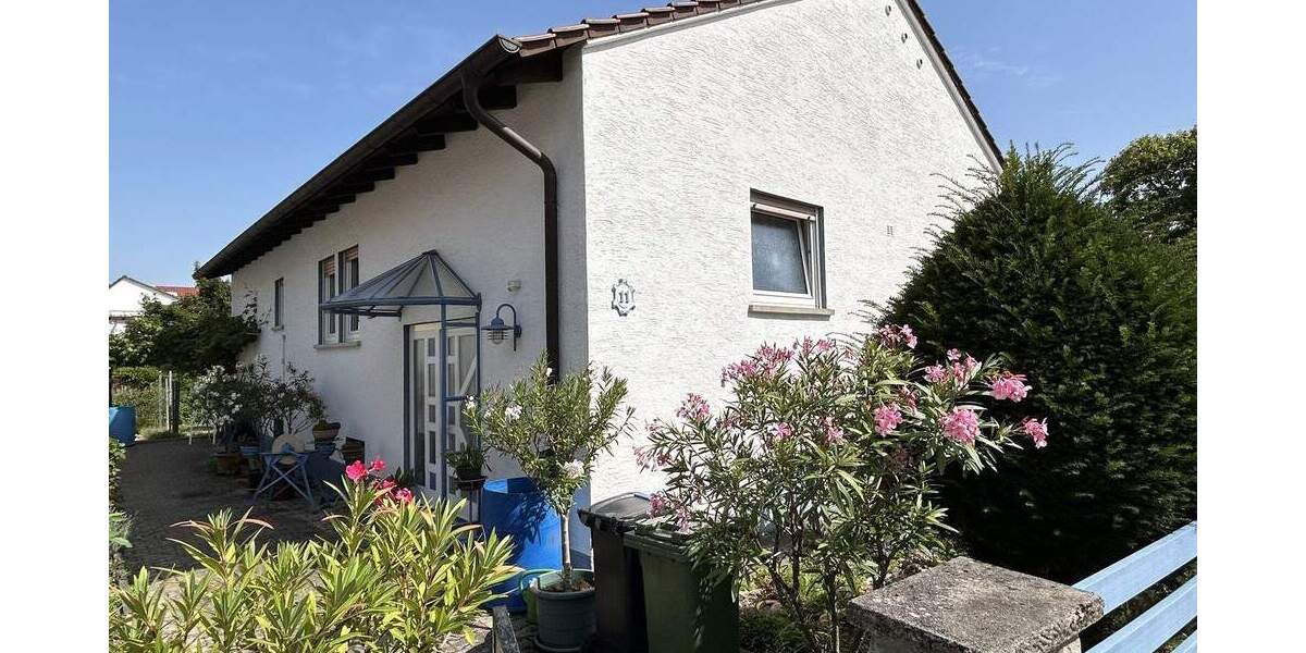 Einfamilienhaus Grünstadt / Sausenheim Sausenheim - 5 Zimmer, 117 m&sup2;, 375.000&euro; | Angebot:25799242