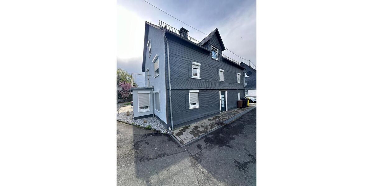 Mehrfamilienhaus, Wohnhaus Kreuztal - 8 Zimmer, 185 m&sup2;, 299.000&euro; | Angebot:26889254