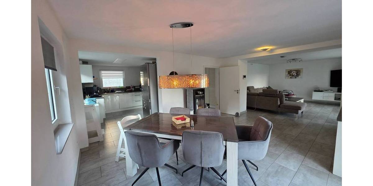 Doppelhaushälfte Velbert Kostenberg - 9 Zimmer, 259 m&sup2;, 650.000&euro; | Angebot:19426827