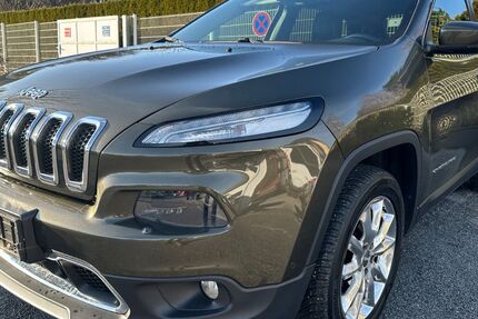 Jeep Cherokee 95.000 km 12.999 &euro; Dresden 01259