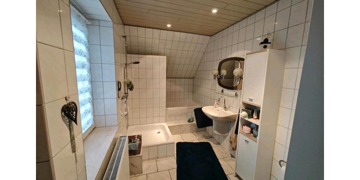 Mehrfamilienhaus, Wohnhaus Warstein - 10 Zimmer, 259 m&sup2;, 180.000&euro; | Angebot:27120014