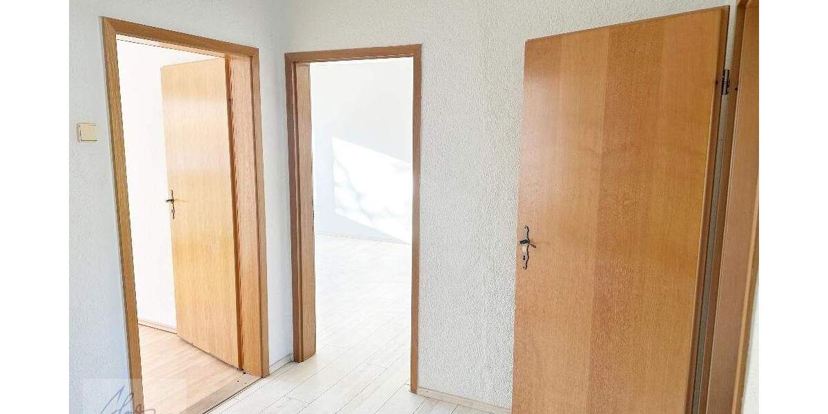 Etagenwohnung Zeithain - 3 Zimmer, 57 m&sup2;, 30.000&euro; | Angebot:24794115