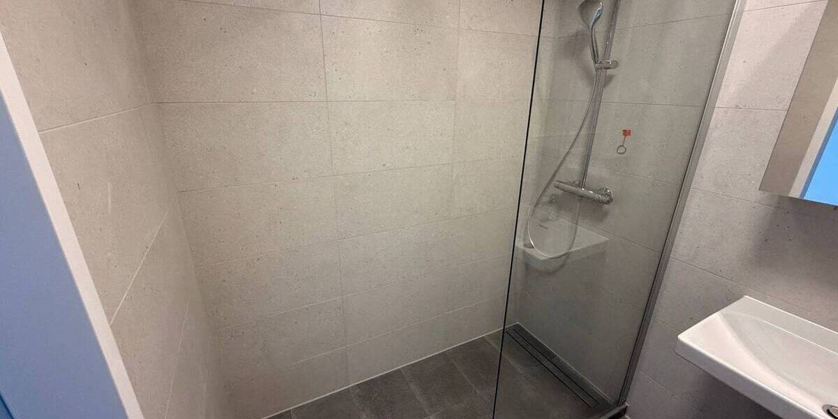 Etagenwohnung München Bogenhausen - 2 Zimmer, 76 m&sup2;, 1.450&euro; | Angebot:26903102