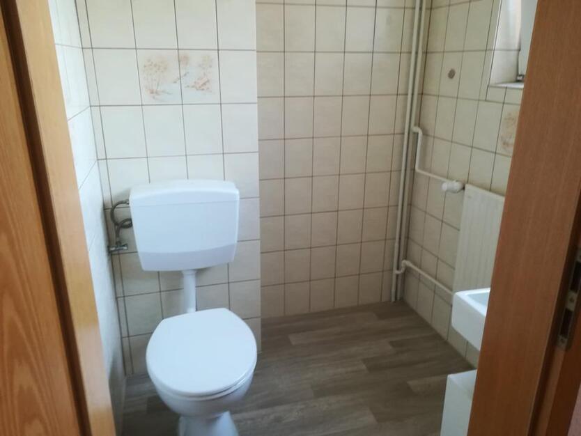 Doppelhaushälfte wartet auf ruhige und nette Mieter zimmer