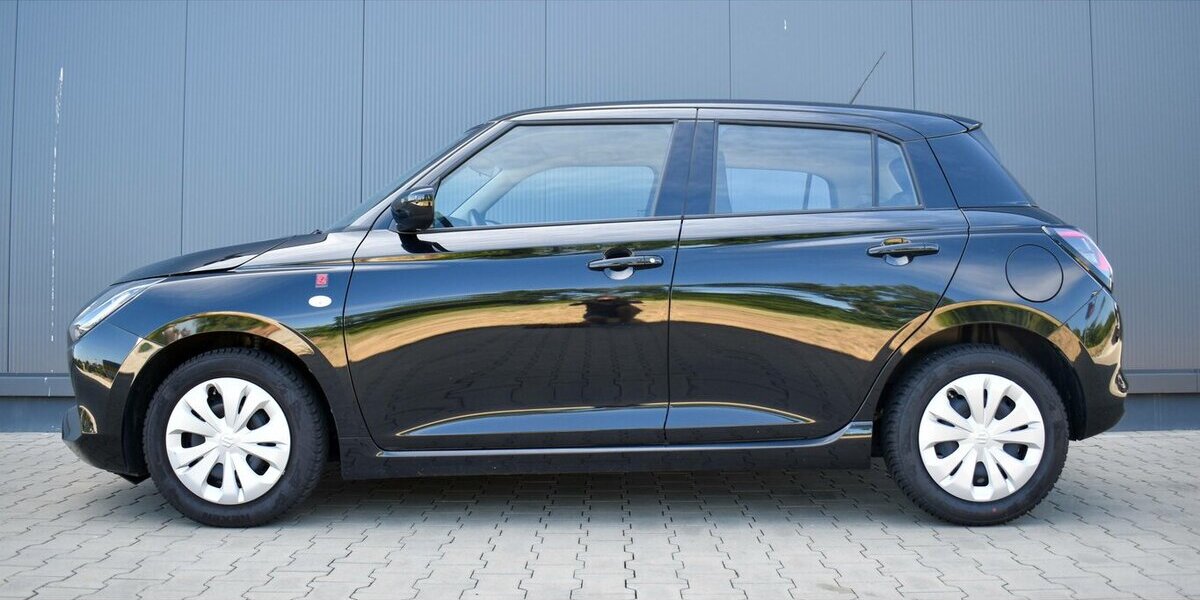 Suzuki Swift Club 1.2l M/T Dualjet Hybrid 19.835 km 15.890 &euro; Höchberg-Würzburg 97204