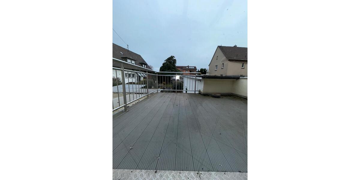 Etagenwohnung Niederkassel - 5 Zimmer, 190 m&sup2;, 2.220&euro; | Angebot:24876817