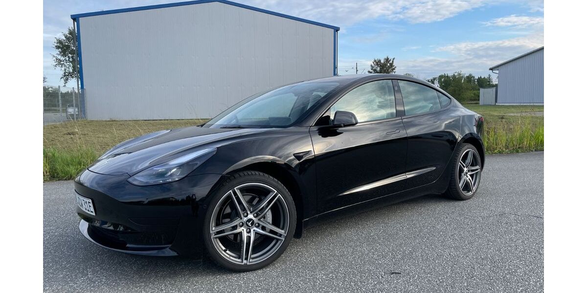 Tesla Model 3 32.000 km 26.500 &euro; Wang 85368