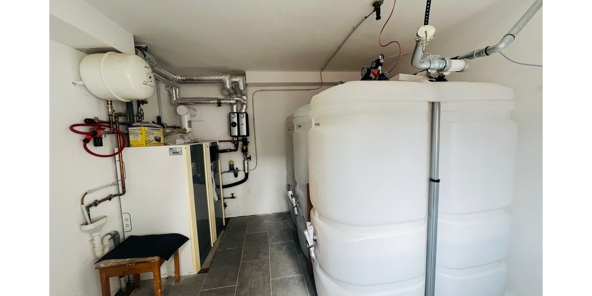 Teilsaniertes Einfamilien-Mehrgenerationenhaus mit Terrasse, Garage und opt. Grundstückserweiterung - Einfamilienhaus Horb am Neckar | Angebot:26083100