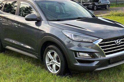 Hyundai TUCSON 74.000 km 17.990 € Ziesar 14793