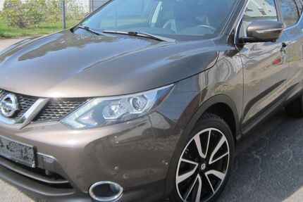 Nissan Qashqai 99.650 km 10.850 &euro; Hamburg 22147