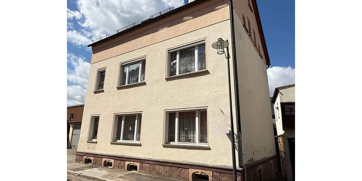Mehrfamilienhaus, Wohnhaus Lichtenstein/Sachsen Lichtenstein - 9 Zimmer, 240 m&sup2;, 55.000&euro; | Angebot:24647823