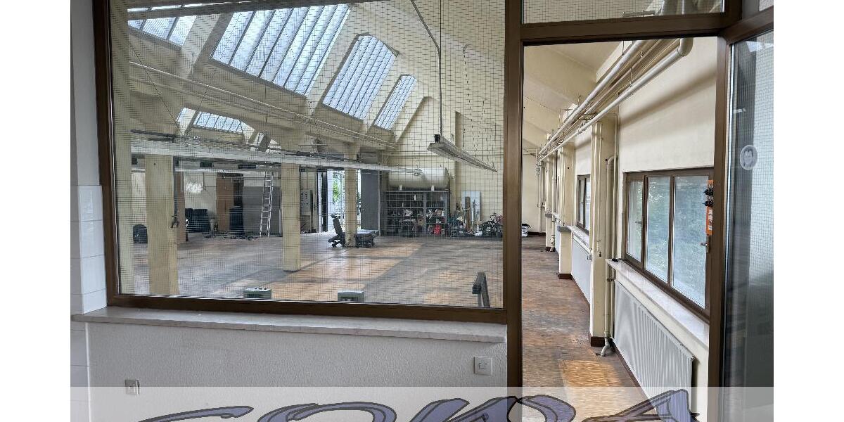 Großzügige Lagerhalle mit Büro-Lagerräumen und einem großzügien Wohnhaus in Gaimersheim - Nähe Westpark! - Ein Objekt von Ihrem Immobilienpartner SOWA Immobilien und Finanzen zimmer