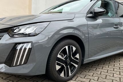 Peugeot 208 32.600 km 17.990 &euro; Pfinztal 76327