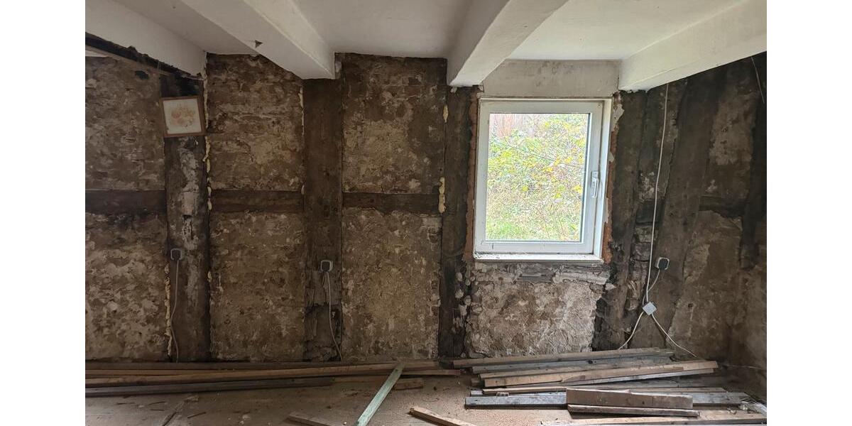 Bauernhaus, Landhaus Dörentrup - 8 Zimmer, 180 m&sup2;, 80.000&euro; | Angebot:26412500