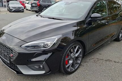 Ford Focus 130.000 km 17.390 € Gross Gerau 64521