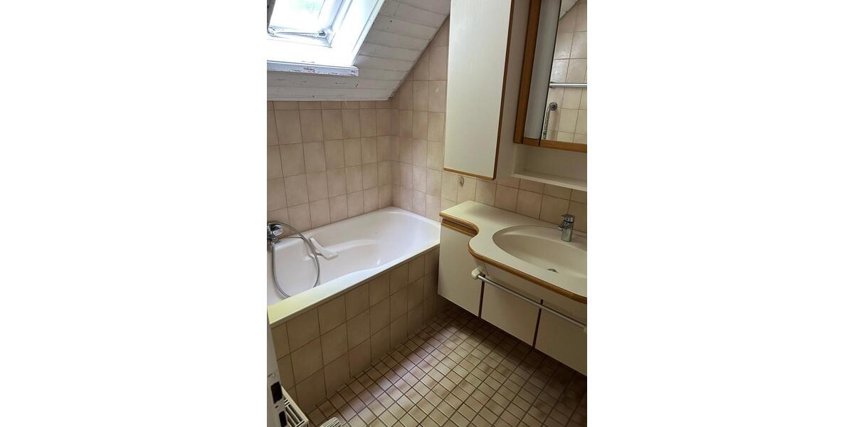 Einfamilienhaus Sasbachwalden - 11 Zimmer, 290 m&sup2;, 285.000&euro; | Angebot:27090598