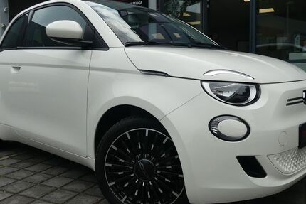 Fiat 500e 21.094 km 19.800 &euro; Berlin 13156