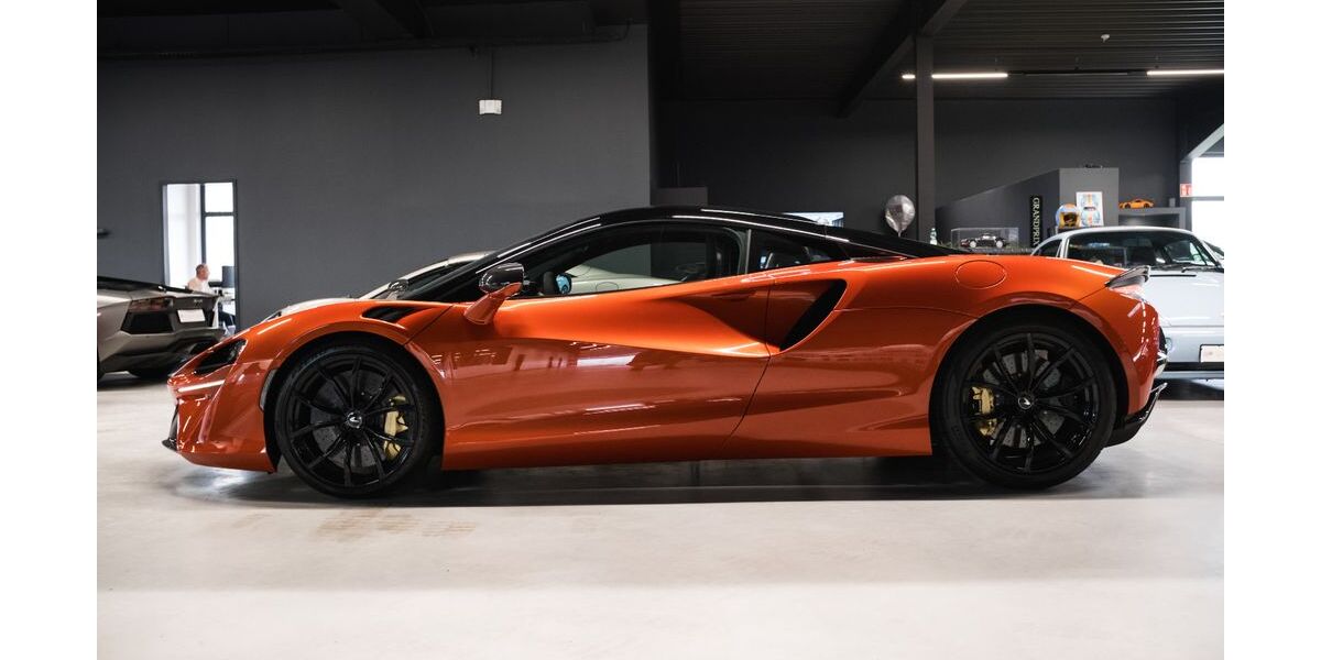 McLaren Artura 2.300 km 232.900 &euro; Holzwickede 59439