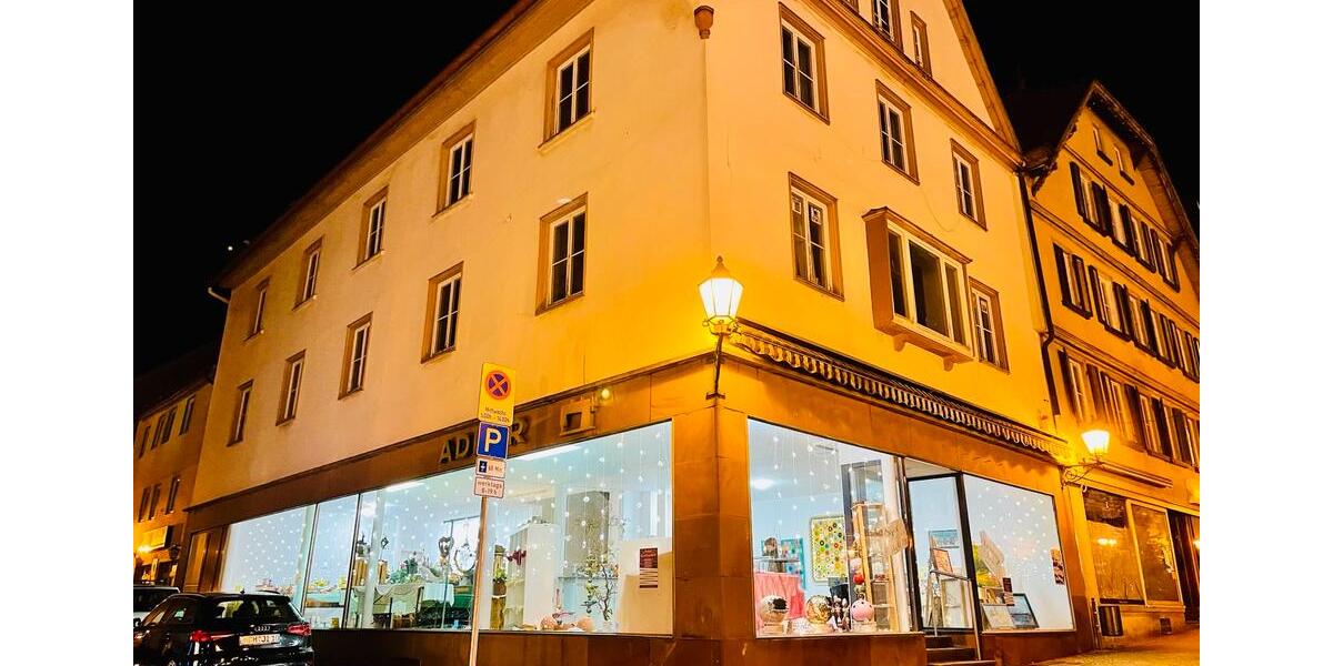 Geschäftshaus Iim Hechingen am Marktplatz zu verkaufen 8 zimmer