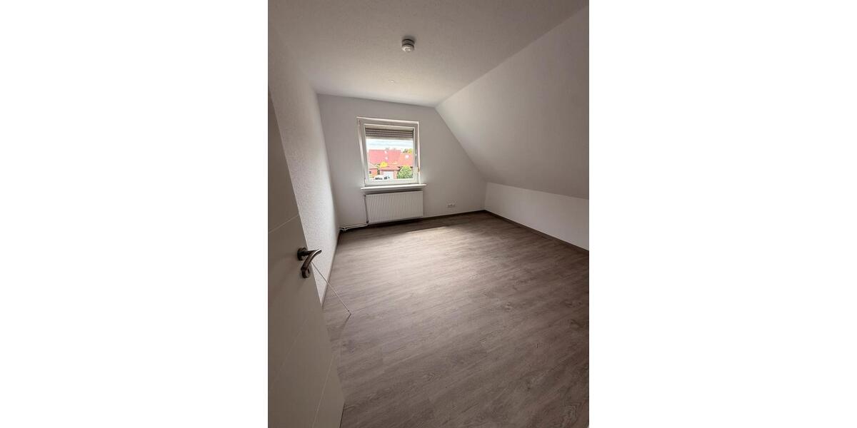 Einfamilienhaus Schortens - 6 Zimmer, 141 m&sup2;, 392.000&euro; | Angebot:27005955