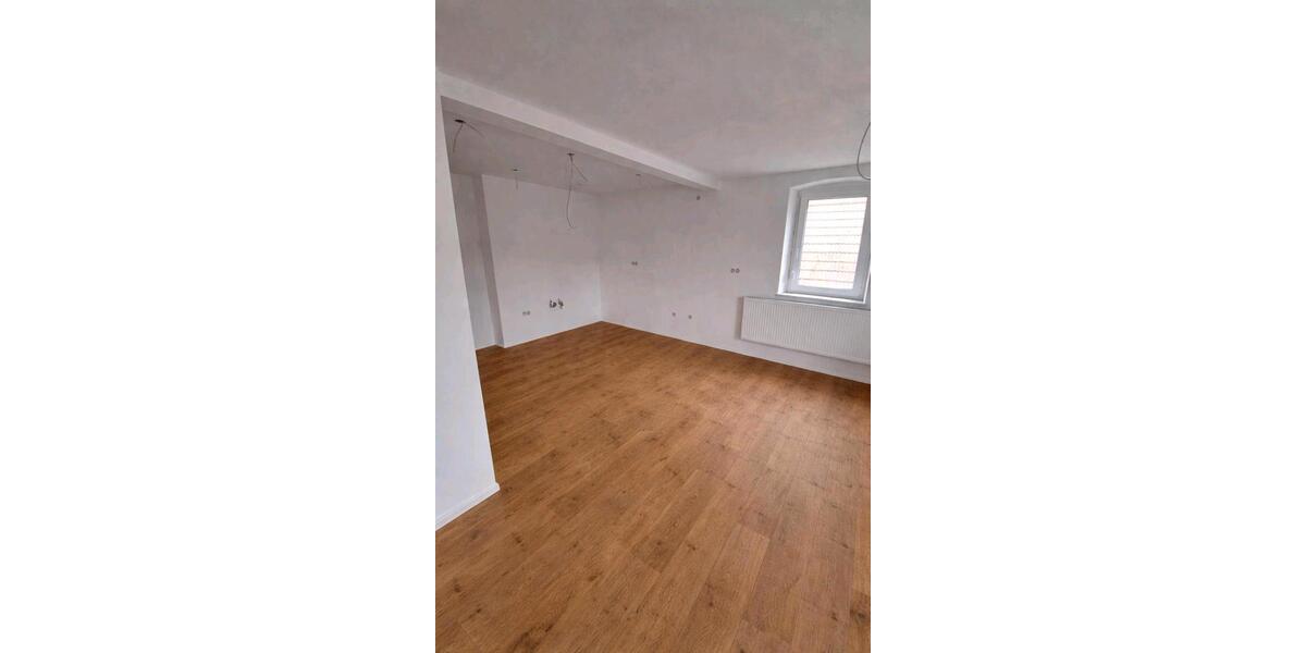 Etagenwohnung Werneck - 3 Zimmer, 85 m&sup2;, 850&euro; | Angebot:26040545