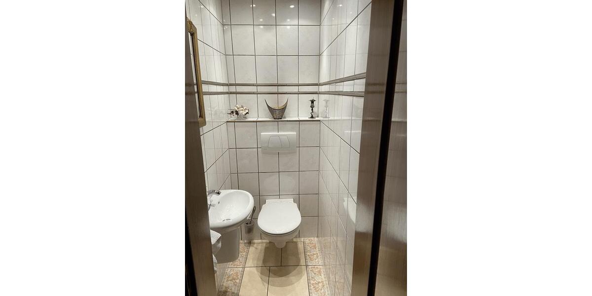 Doppelhaushälfte Holzgerlingen - 6 Zimmer, 178 m&sup2;, 3.000&euro; | Angebot:25519426