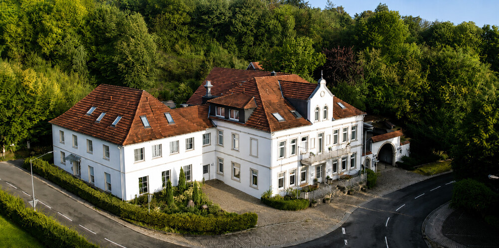 Etabliertes Hotel- & Gastro-Anwesen am Wiehengebirge umfassend modernisiert - Gewerbeobjekt Bad Oeynhausen Dehme | Angebot:26846844