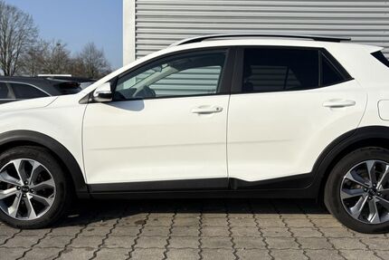 Kia Stonic 107.305 km 13.890 &euro; Stade 21684