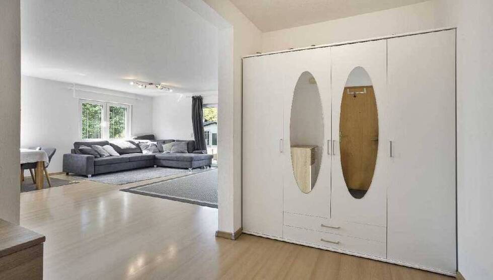 Zweifamilienhaus und Bungalow auf 2.412m² Traumgrundstück in Ratingen