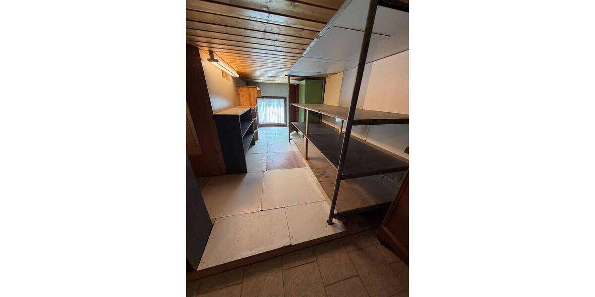 Einfamilienhaus Erkenbrechtsweiler - 8 Zimmer, 182 m&sup2;, 365.000&euro; | Angebot:26696197