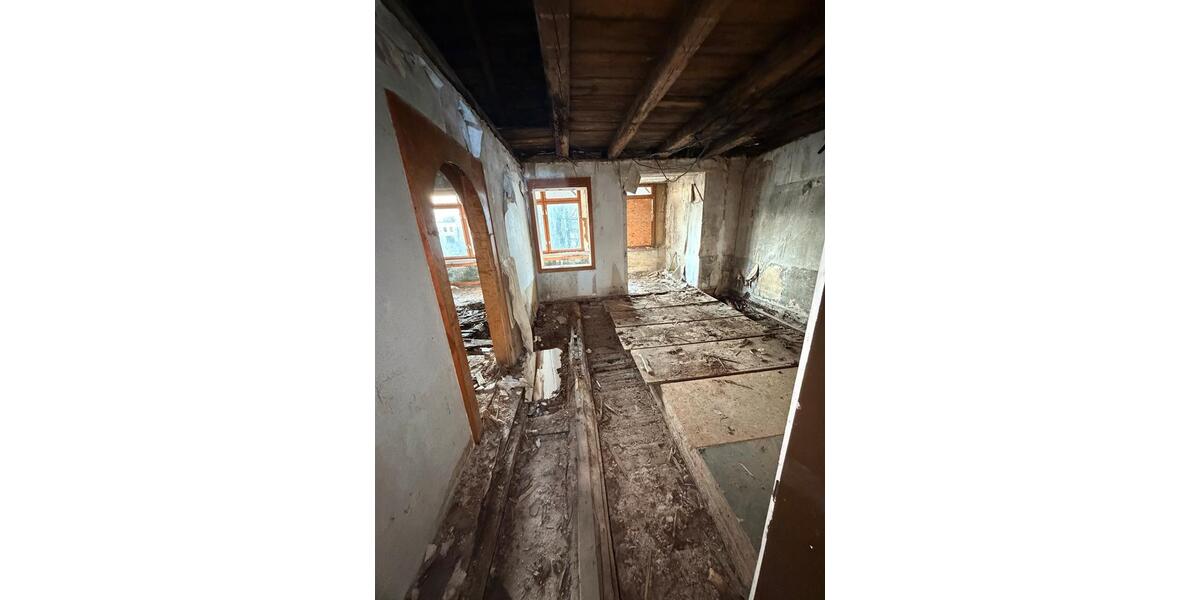 Mehrfamilienhaus, Wohnhaus Meerane - 11 Zimmer, 222 m&sup2;, 666&euro; | Angebot:25798672