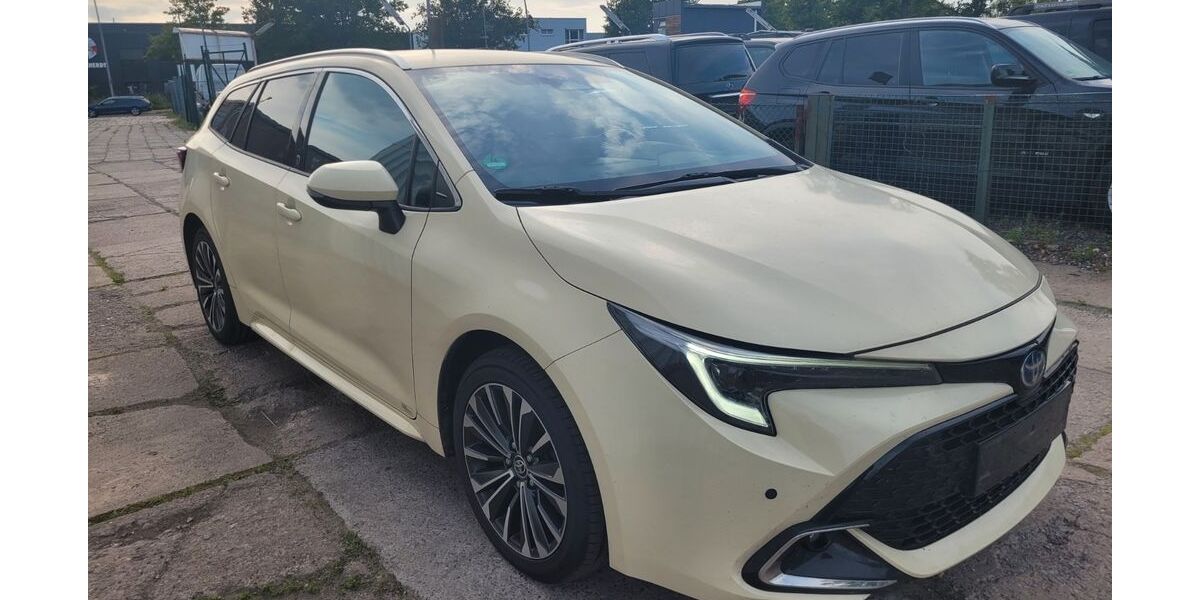 Toyota Corolla 160.340 km 16.900 &euro; Berlin 12277