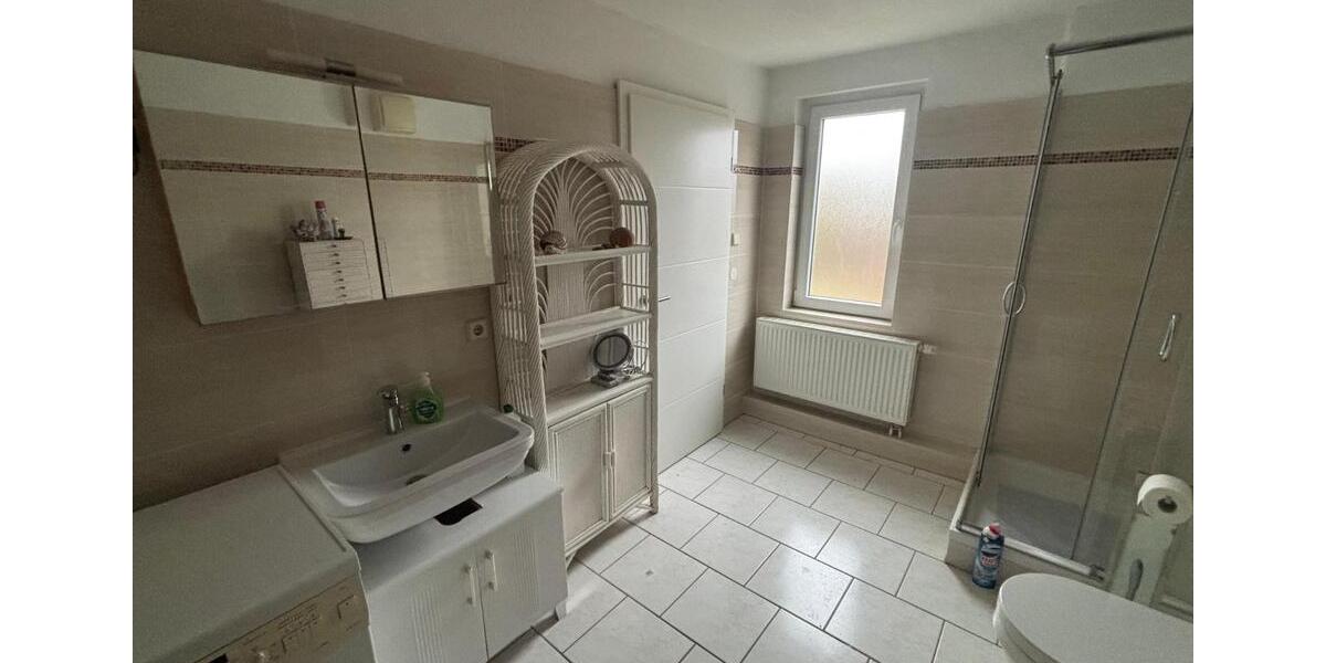 Haus mit Grundstück zu vermieten in LindenbergTauche. 300m Edeka 2.5 zimmer