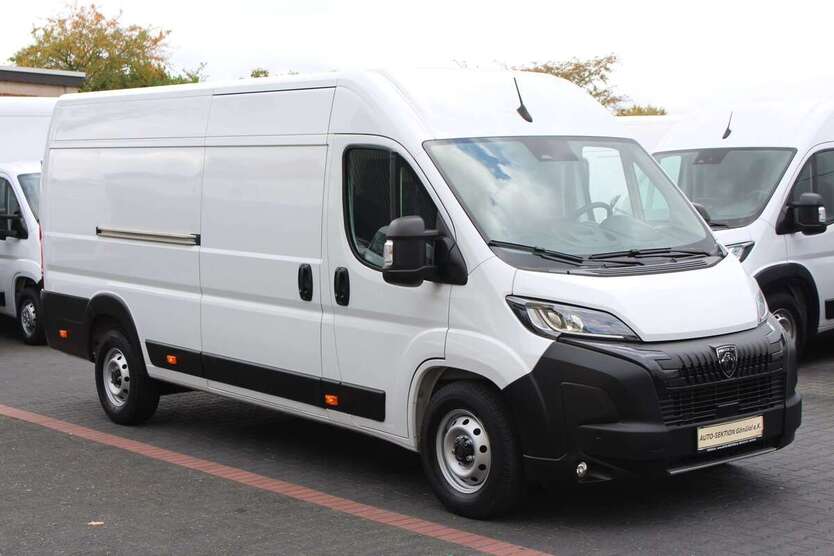 Peugeot Boxer 18.500 km 28.558 € Mönchengladbach 41066