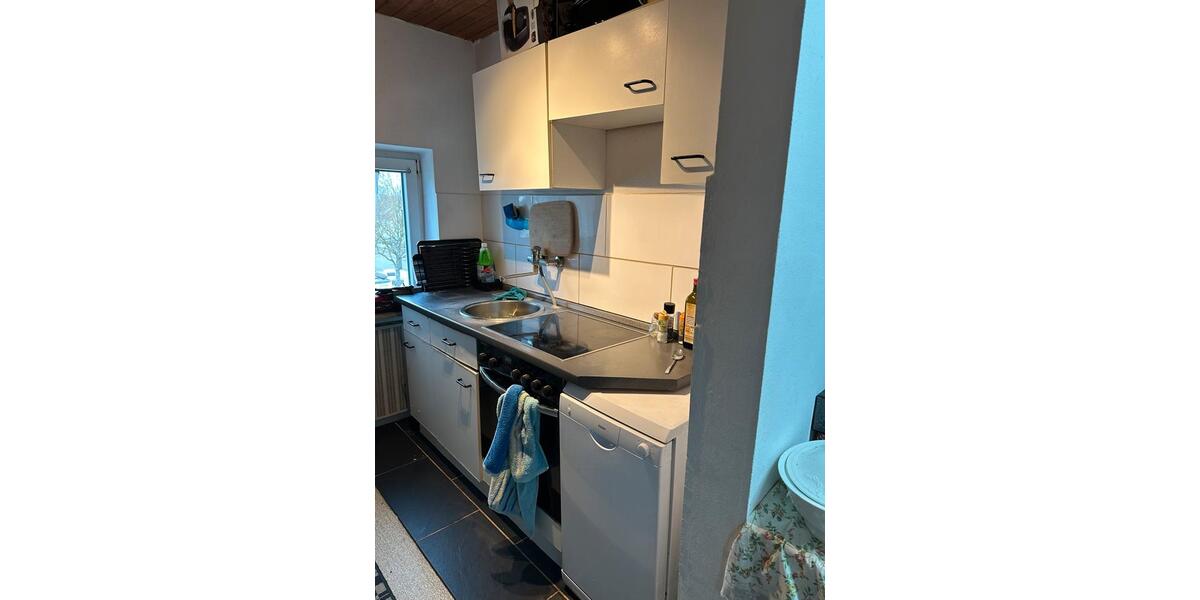 Dachgeschosswohnung mit 3 Zimmern zu vermieten 2 zimmer