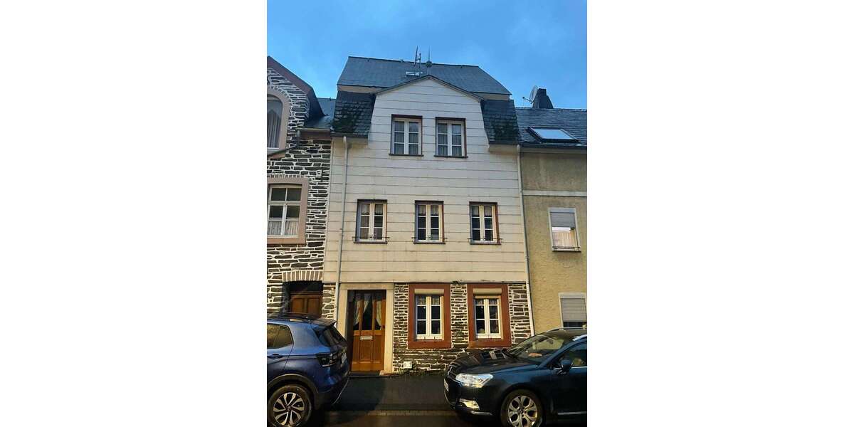 Einfamilienhaus Traben-Trabach Trabach - 9 Zimmer, 195 m&sup2;, 94.600&euro; | Angebot:24976000