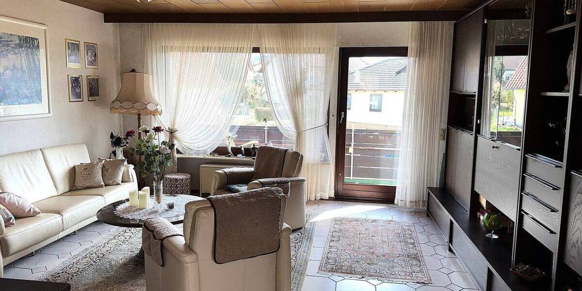 Etagenwohnung Hechingen Stetten - 4 Zimmer, 105 m&sup2;, 265.000&euro; | Angebot:26435456
