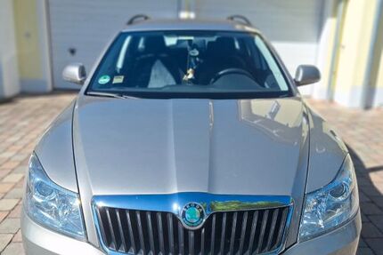 Skoda Octavia 212.032 km 3.900 &euro; Burghausen 84489