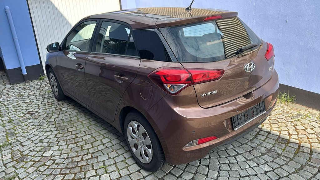 Hyundai i20 33.000 km 12.900 &euro; Henstedt Ulzburg 24558
