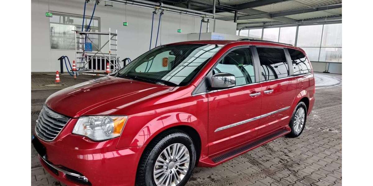 Chrysler Town & Country 214.000 km 14.000 &euro; Erlensee 63526