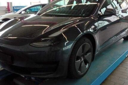 Tesla Model 3 35.144 km 25.950 &euro; Steinbach-Hallenberg OT Herges-Hallenberg 98587