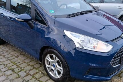 Ford B-Max 82.000 km 3.700 &euro; Bonn 53179