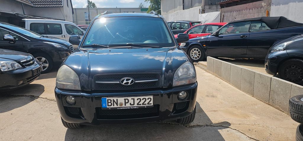 Hyundai TUCSON 219.000 km 2.500 € Bonn 53227