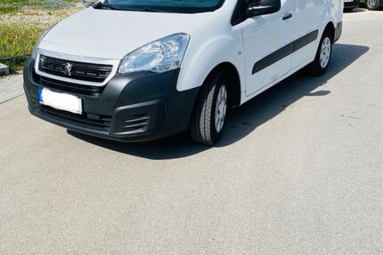 Peugeot Partner 214.000 km 5.300 € München 80339