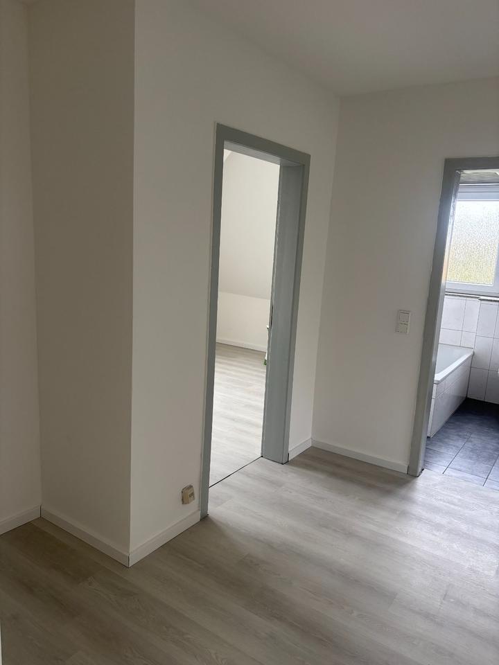 * Hamm-Süden * Blick auf Cafe Del Sol * zentral * Nähe EVK * zimmer