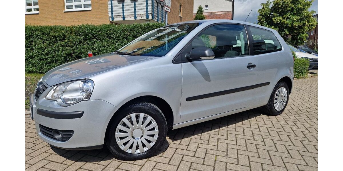 VW Polo 9.000 km 9.700 &euro; Düsseldorf 40215