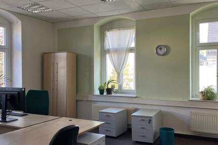 Viel Platz für Ihren Erfolg! Arbeiten auf zwei Büroetagen in gepflegtem Kulturdenkmal! 7 zimmer