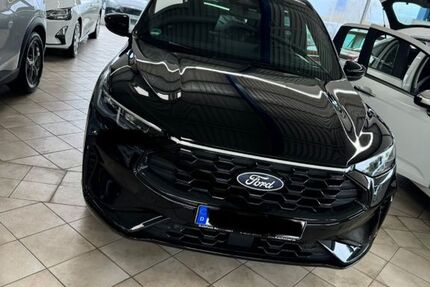 Ford Kuga 9.600 km 34.800 &euro; Markt Erlbach 91459