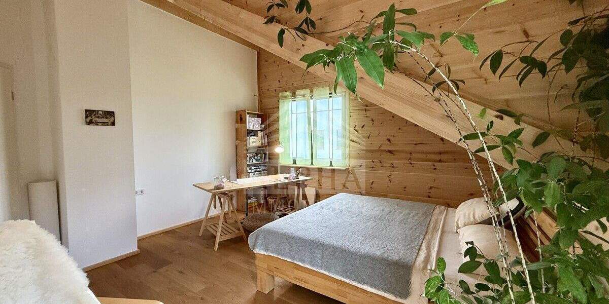 *VERKAUFT* Modernes Blockhaus-Idyllisch gelegene Doppelhaushälfte mit Büroräumen & Traumgarten 6 zimmer